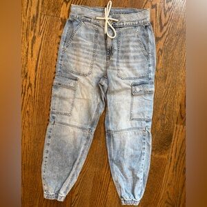 American Eagle Jean Cargo Joggers
